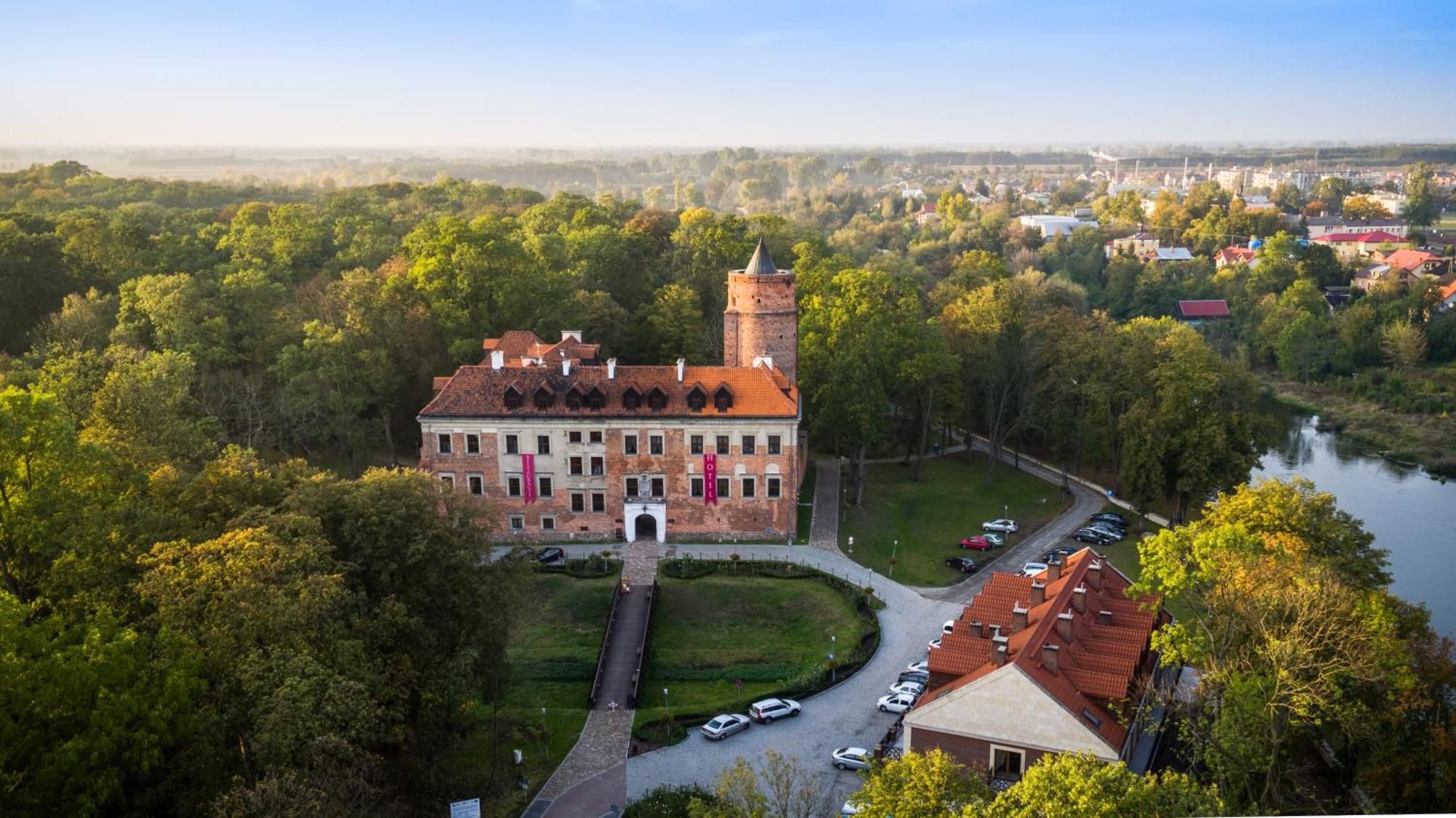 Aparthotel Dom Pracy Tworczej Uniejów Exterior foto