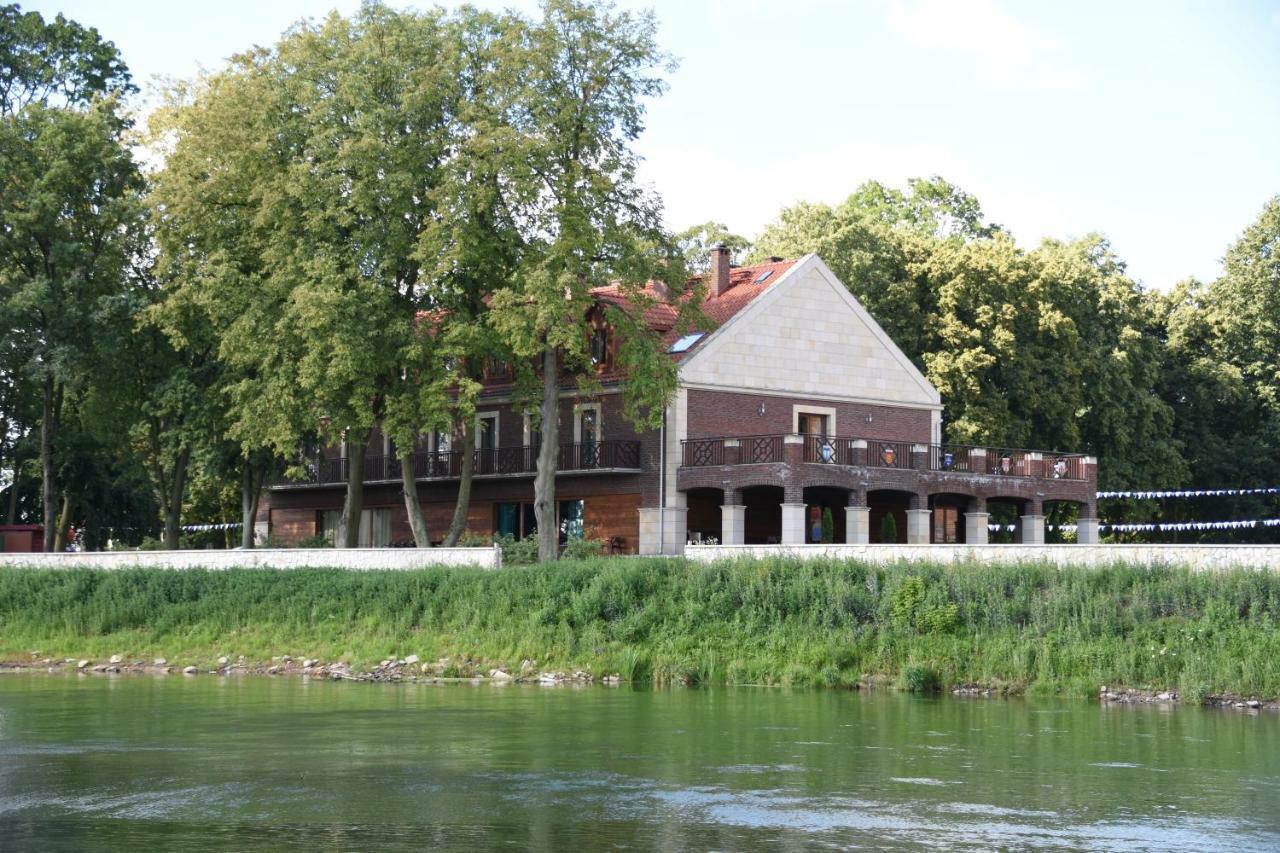 Aparthotel Dom Pracy Tworczej Uniejów Exterior foto